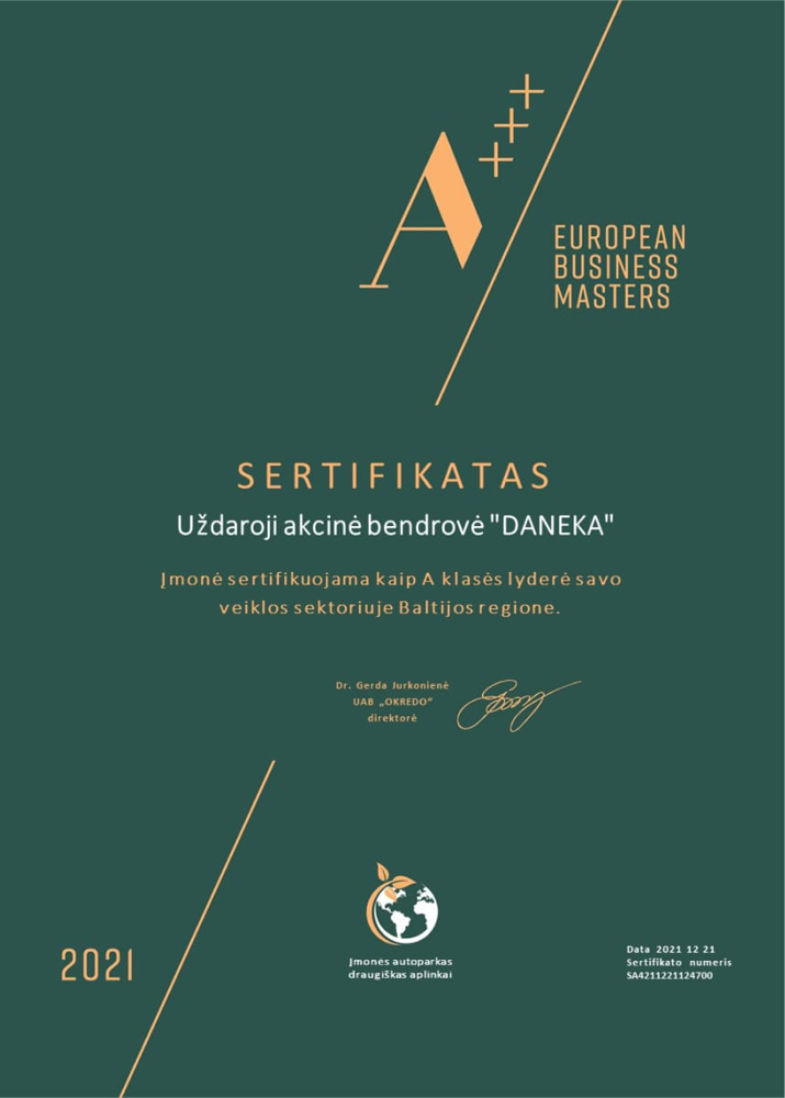 Daneka-1-min_1000