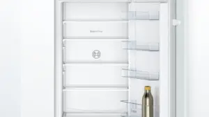 Bosch KIV87NSE0 įmontuojamas šaldytuvas-šaldiklis