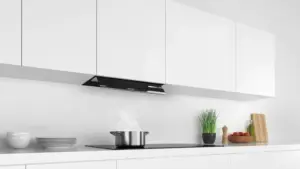 Bosch Serija 6 Integruojamasis kamino tipo gartraukis 60 cm skaidrus stiklas su juodu atspaudu, Juoda