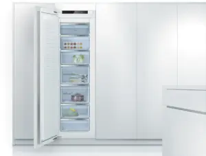 Bosch Serija 6 Įmontuojamasis šaldiklis 177.2 x 55.8 cm švelniai uždaromas plokščias vyris