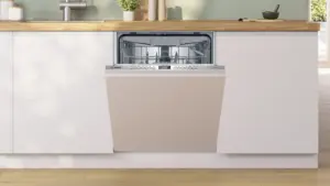 Bosch Serija 4 Visiškai integruota indaplovė 60 cm