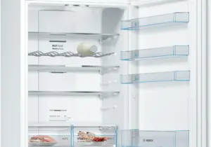 Bosch Serija 4 Laisvai statomas šaldytuvas-šaldiklis su šaldiklio skyriumi apačioje 203 x 70 cm Baltas, Total No Frost